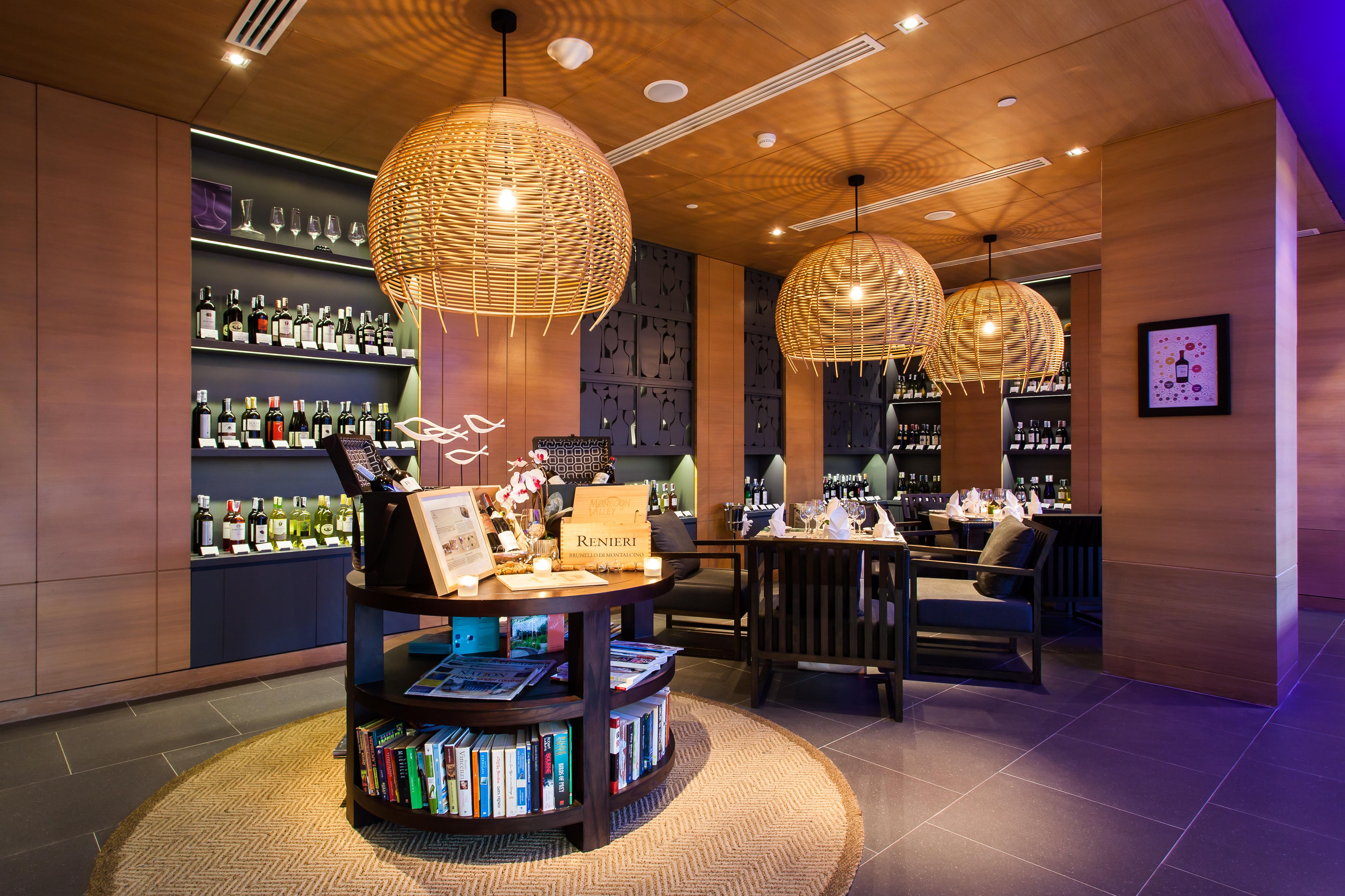 فندق أماري هوا هن هوا هين المظهر الخارجي الصورة The Library at The Library Bar